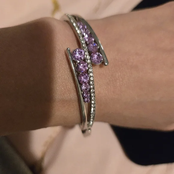 Luxury Fashion Jewelry - Picture 7 of 10